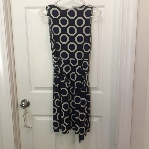 Geometric dress - Picture 2 of 8